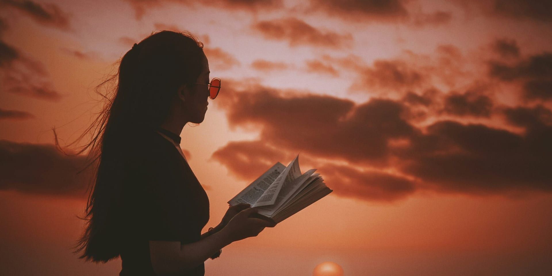 Harper’s Bazaar Spotlights Sunburn, a Queer Coming‑of‑Age Novel That Captures the Soul of 1990s Ireland