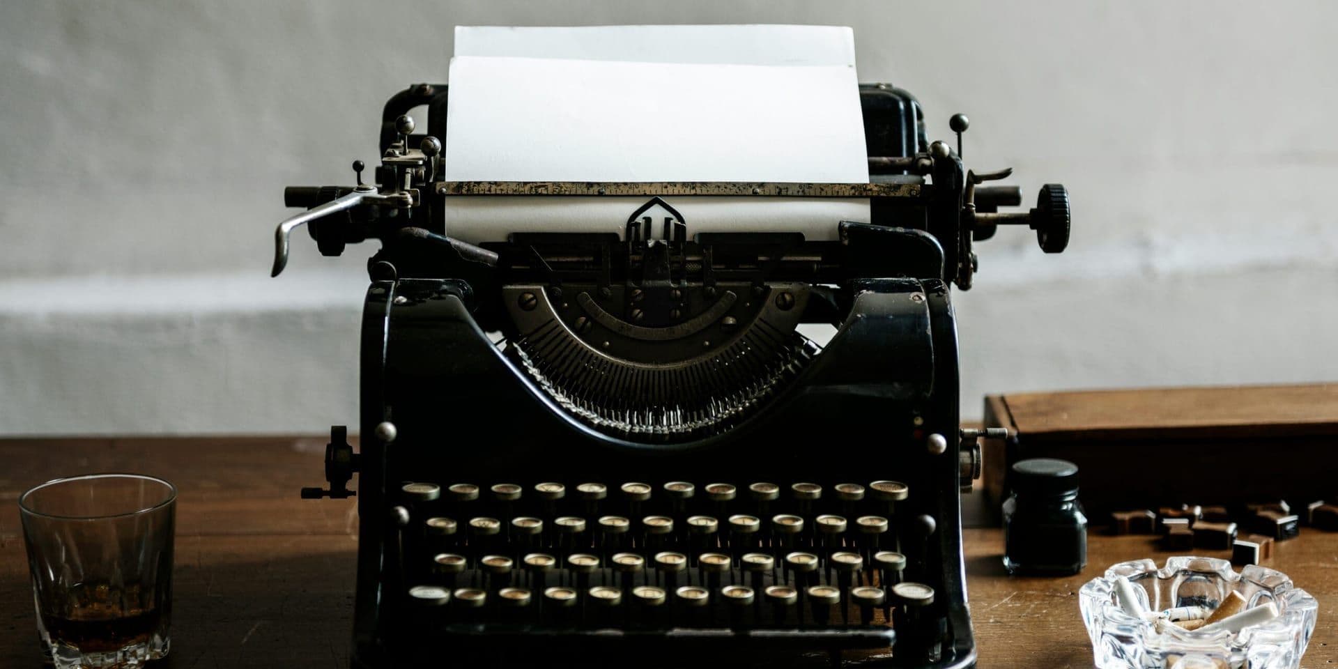 Hybrid Publishing Strategies Reshape U.S. Book Market in Late 2025