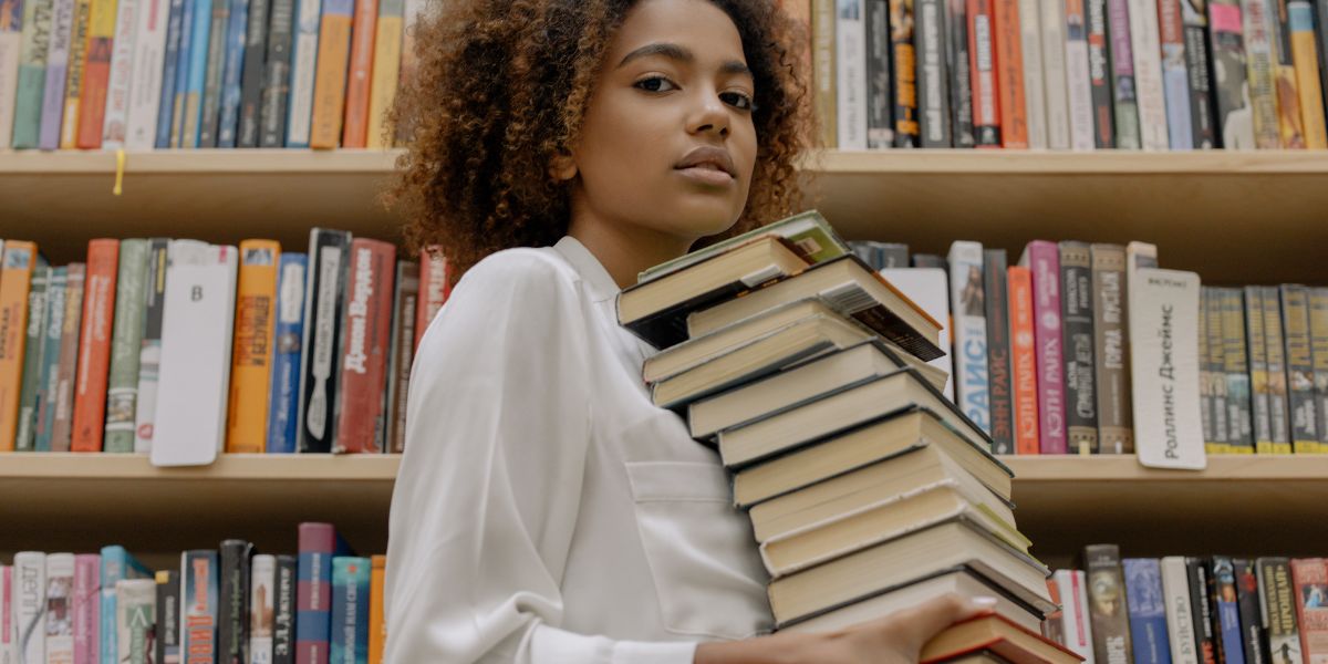 Independent Publisher Fair in Los Angeles Highlights Small Press Achievements