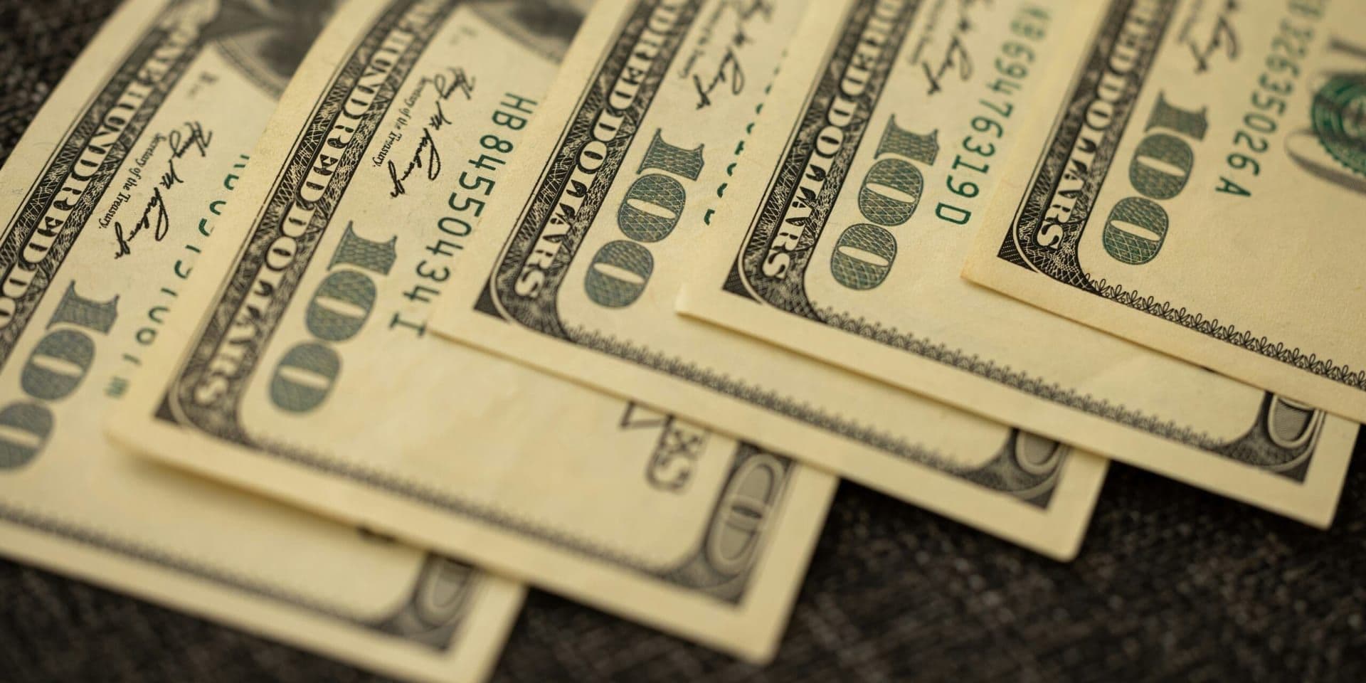 U.S. Inflation Eases but Still Poses Challenges for Consumers
