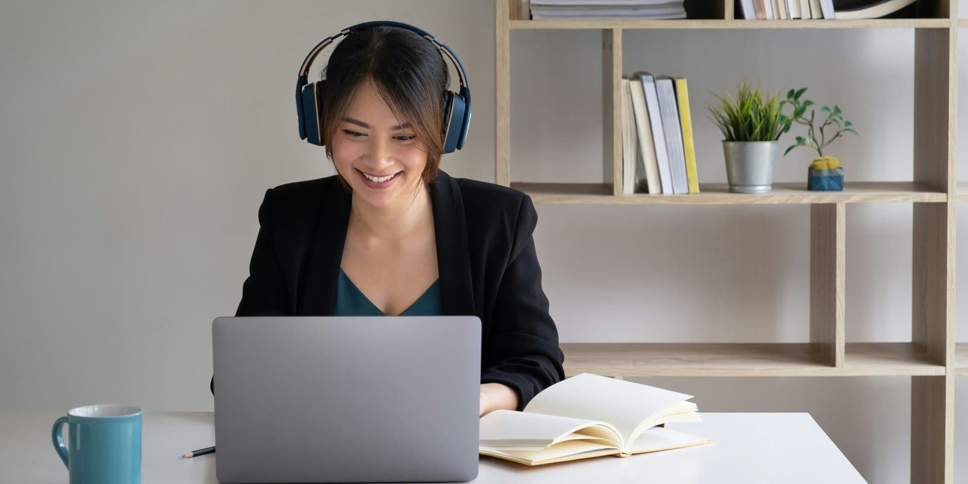 Audiobook Industry Spotlight: 31st Annual Audie Award Finalists Announced