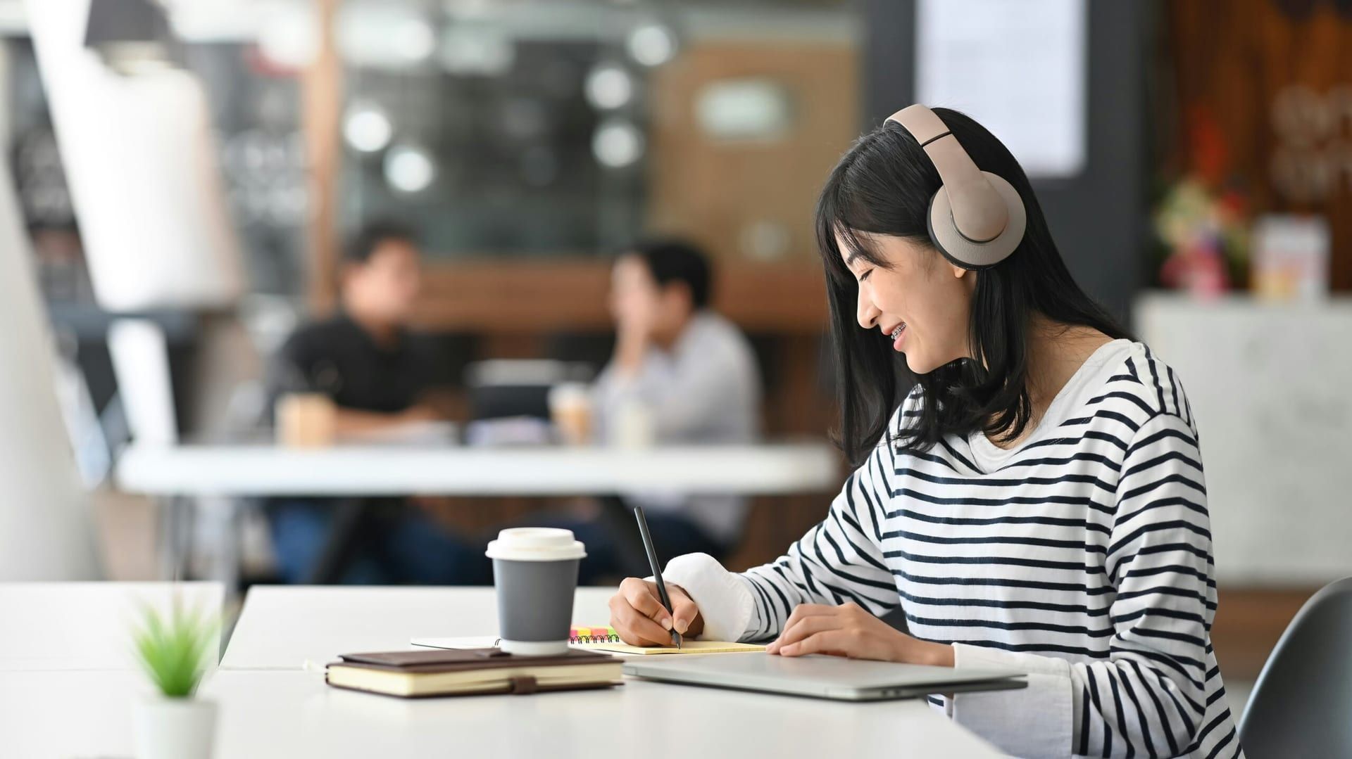 Audiobooks Make Strides in the Publishing Industry