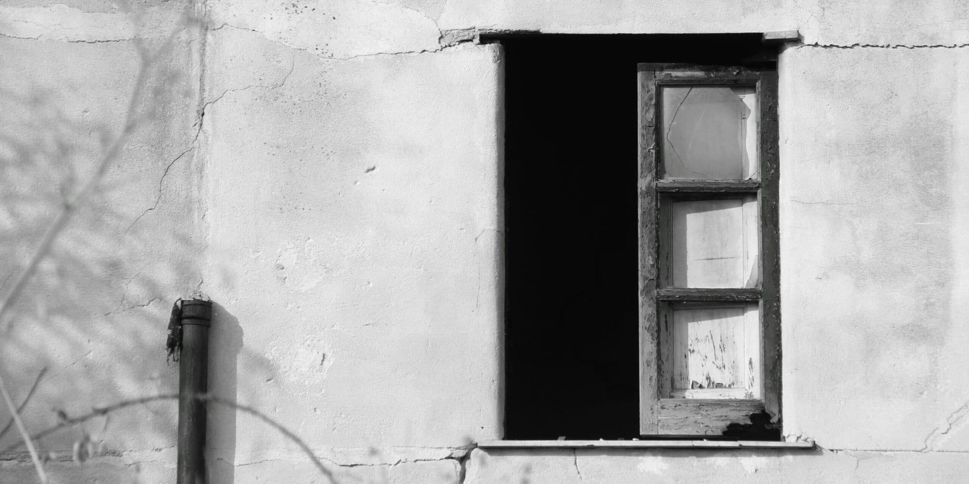 Maris Kreizman’s I Want to Burn This Place Down Offers Sharp, Personal Essays on Modern Disillusionment