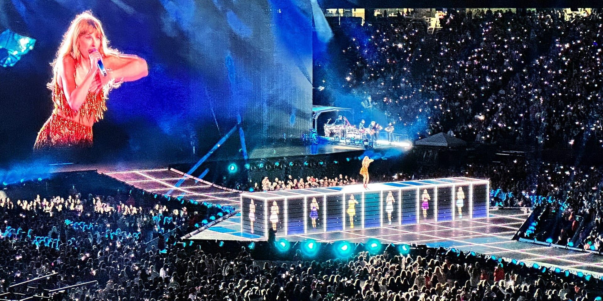 Shakira’s ‘Las Mujeres Ya No Lloran’ World Tour Energizes Miami Audience