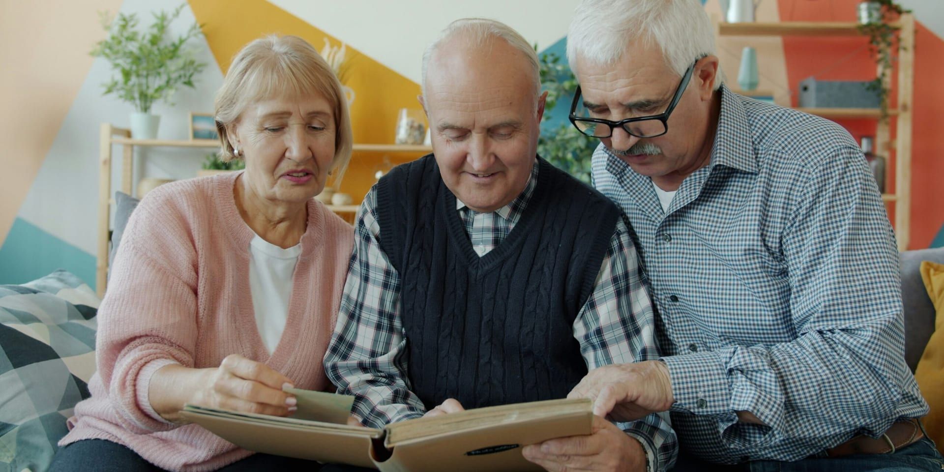 January’s Memoirs and Life Stories Lead Conversations in U.S. Literary Circles